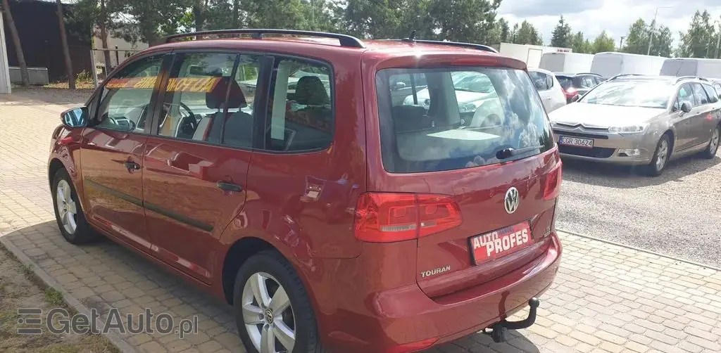 VOLKSWAGEN Touran 