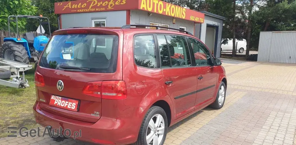 VOLKSWAGEN Touran 