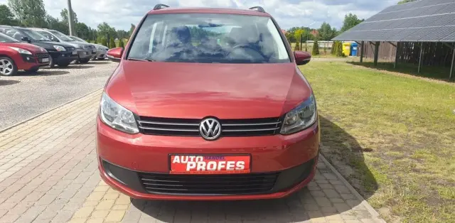 VOLKSWAGEN Touran 
