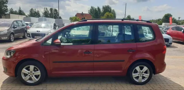 VOLKSWAGEN Touran 
