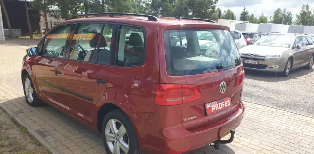 VOLKSWAGEN Touran 