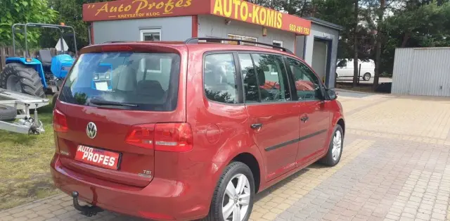 VOLKSWAGEN Touran 