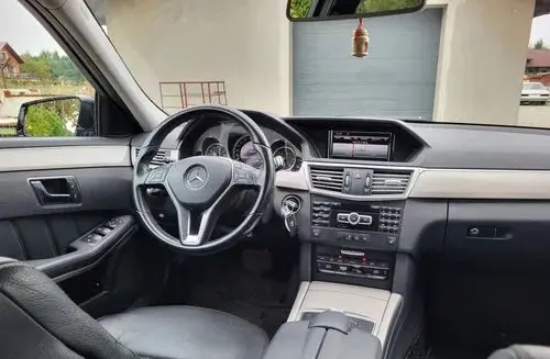 MERCEDES-BENZ Klasa E 