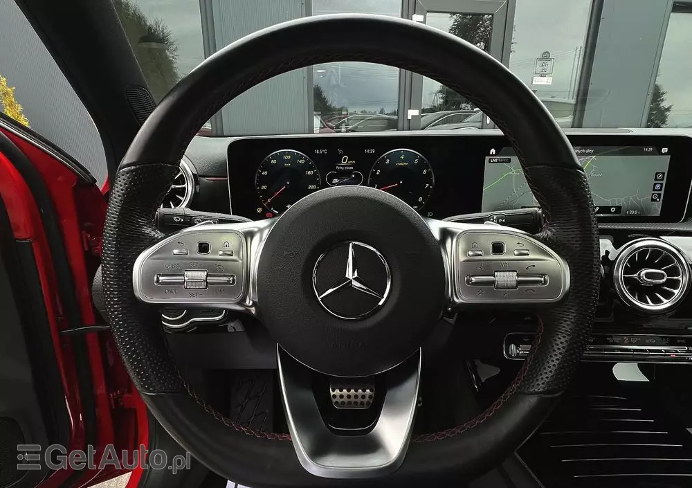 MERCEDES-BENZ Klasa A 220 4-Matic AMG Line 7G-DCT