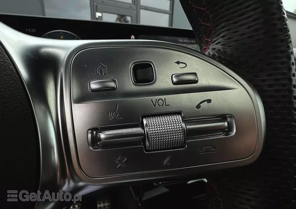 MERCEDES-BENZ Klasa A 220 4-Matic AMG Line 7G-DCT