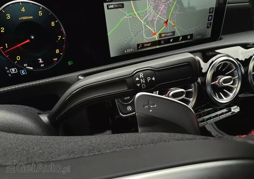 MERCEDES-BENZ Klasa A 220 4-Matic AMG Line 7G-DCT