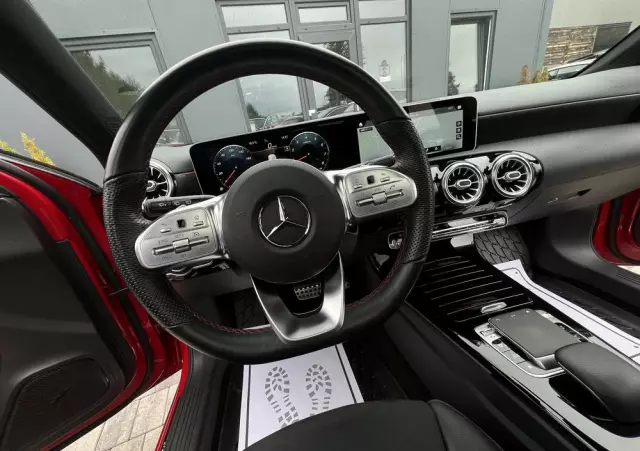 MERCEDES-BENZ Klasa A 220 4-Matic AMG Line 7G-DCT