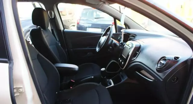 RENAULT Captur 