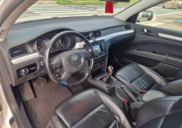 SKODA Superb 2.0 TDI Exclusive