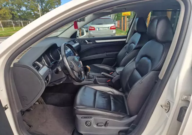 SKODA Superb 2.0 TDI Exclusive