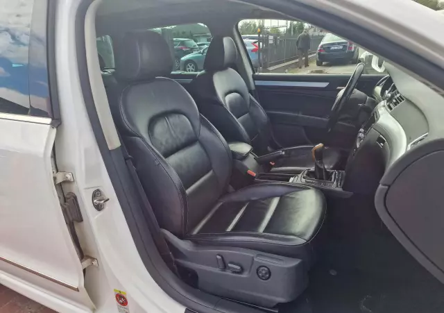 SKODA Superb 2.0 TDI Exclusive