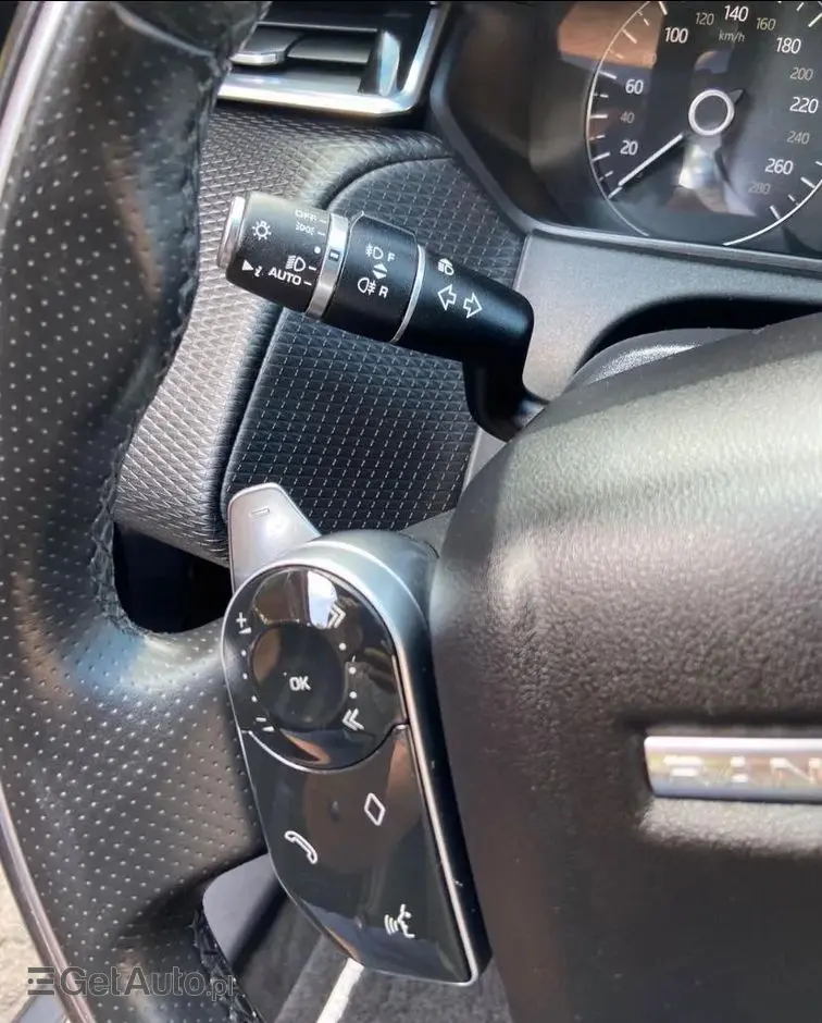 LAND ROVER Range Rover Velar 2.0d R-Dynamic