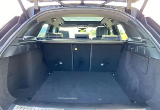 LAND ROVER Range Rover Velar 2.0d R-Dynamic