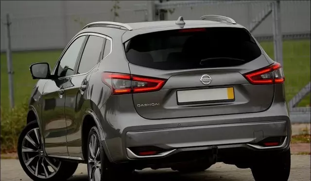 NISSAN Qashqai 