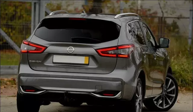 NISSAN Qashqai 