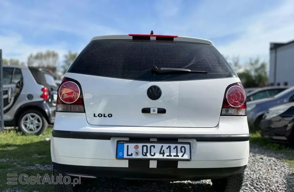 VOLKSWAGEN Polo 