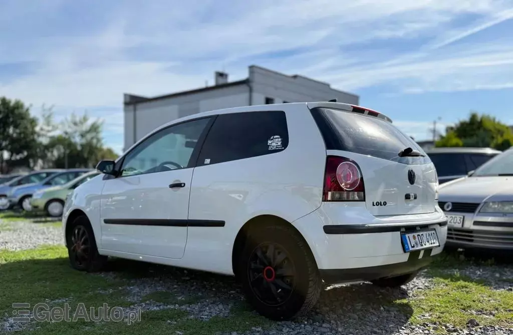 VOLKSWAGEN Polo 
