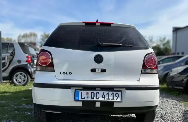 VOLKSWAGEN Polo 