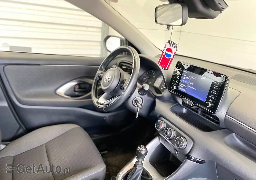 TOYOTA Yaris 1.5 Comfort