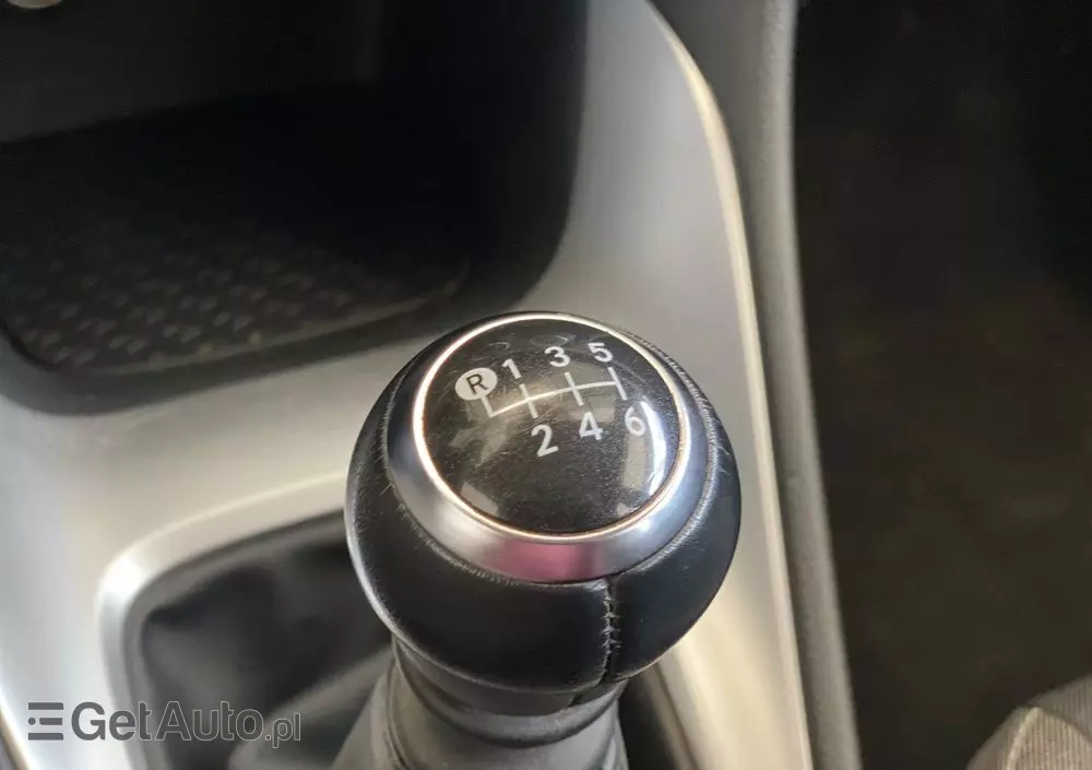 TOYOTA Yaris 1.5 Comfort