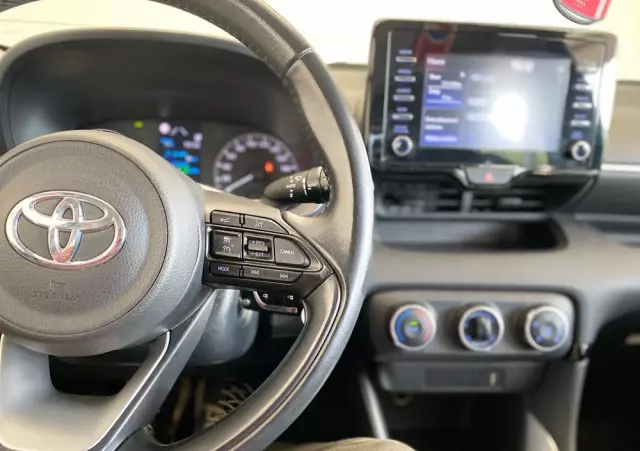 TOYOTA Yaris 1.5 Comfort