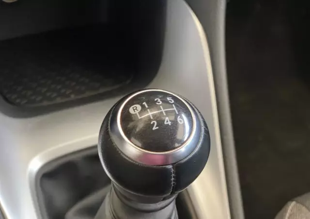 TOYOTA Yaris 1.5 Comfort