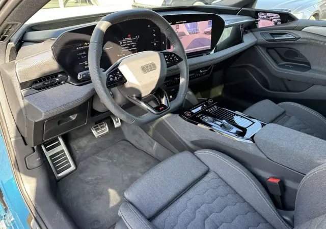 AUDI A6 Sportback e-tron 