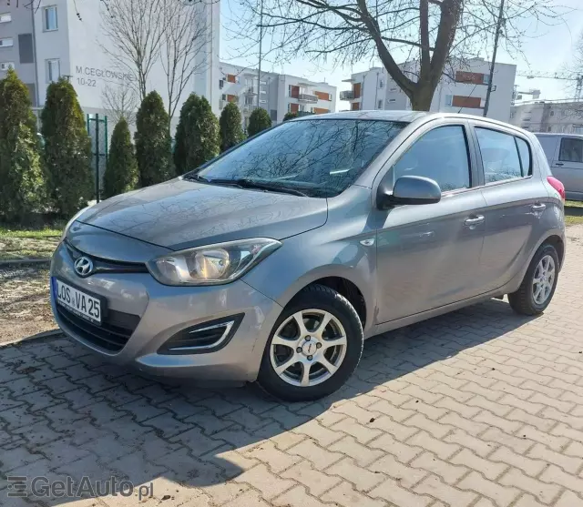 HYUNDAI I20 