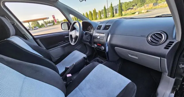 SUZUKI SX4 1.6 Premium