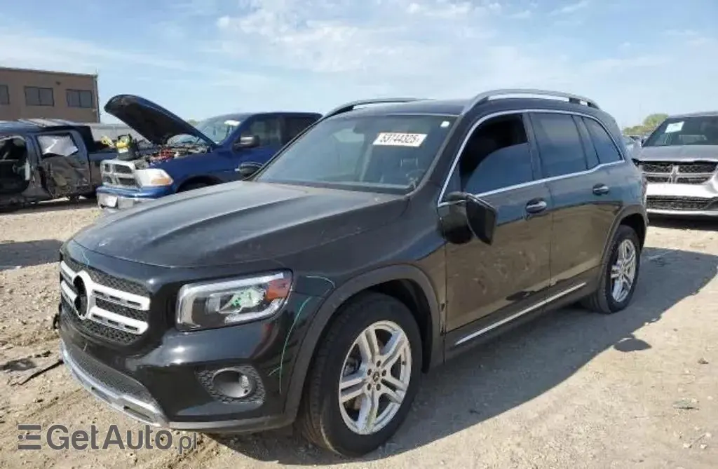 MERCEDES-BENZ GLB 