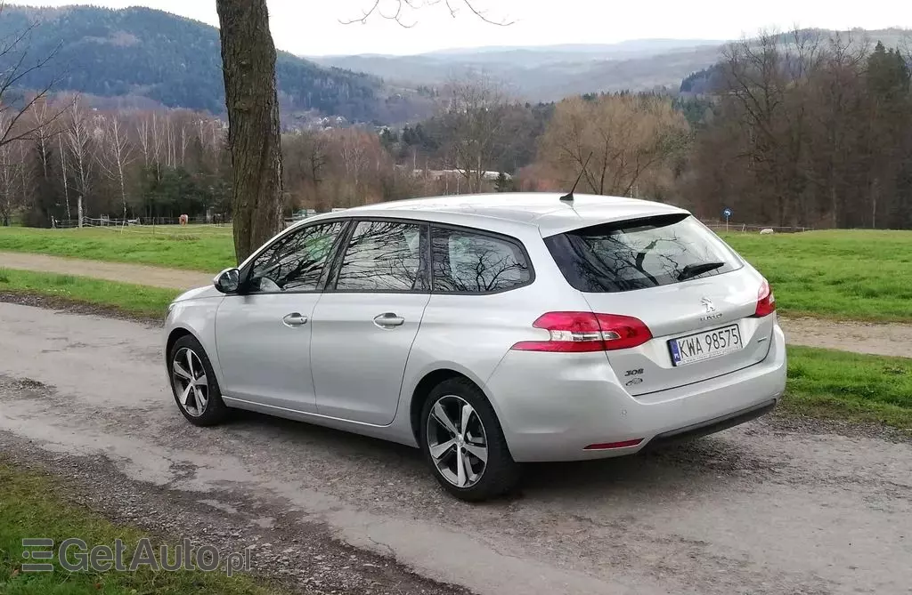 PEUGEOT 308 