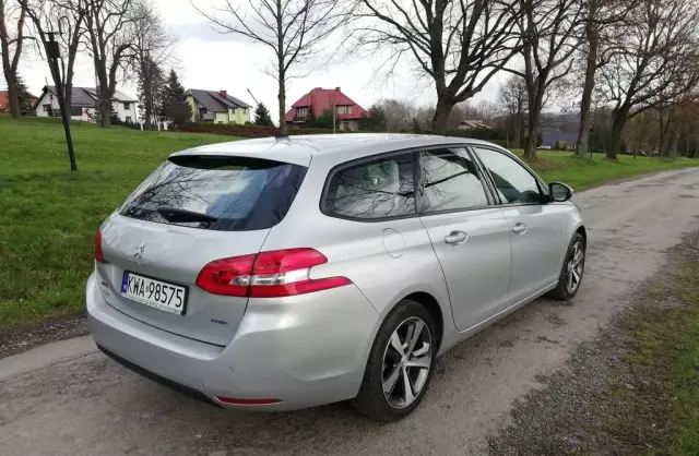 PEUGEOT 308 