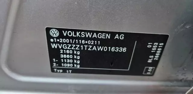 VOLKSWAGEN Touran 