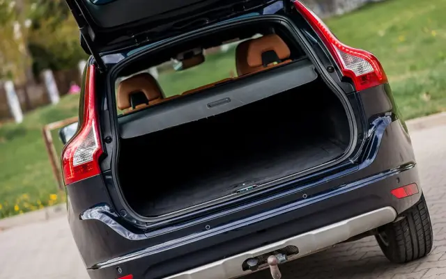 VOLVO XC 60 