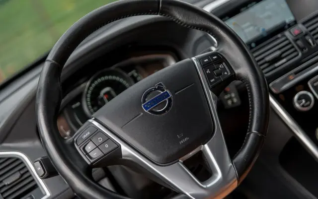 VOLVO XC 60 