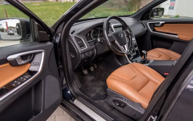 VOLVO XC 60 