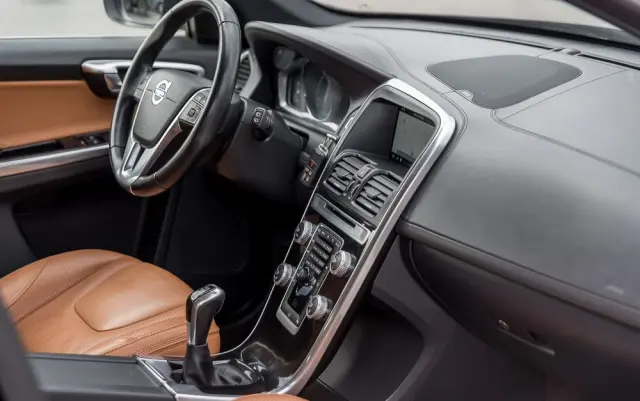 VOLVO XC 60 