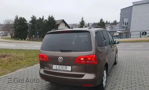VOLKSWAGEN Touran 