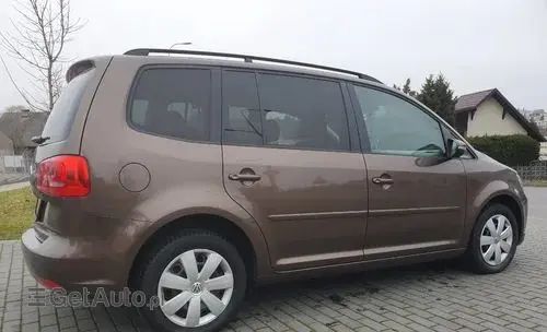 VOLKSWAGEN Touran 