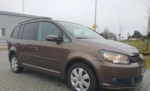 VOLKSWAGEN Touran 