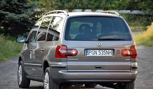 VOLKSWAGEN Sharan 