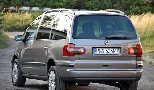 VOLKSWAGEN Sharan 
