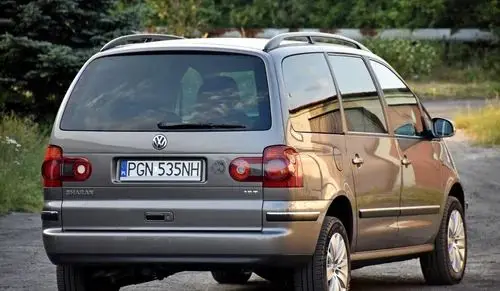 VOLKSWAGEN Sharan 
