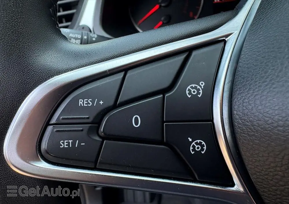 RENAULT Captur 1.0 TCe Equilibre