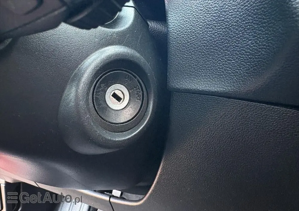 RENAULT Captur 1.0 TCe Equilibre