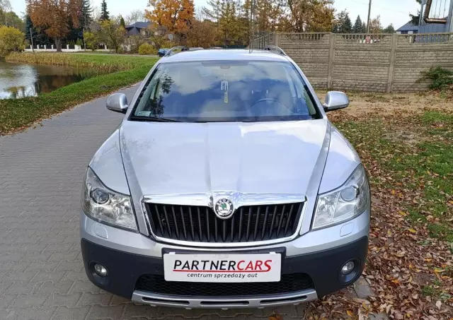 SKODA Octavia Scout 2.0 TDI DPF