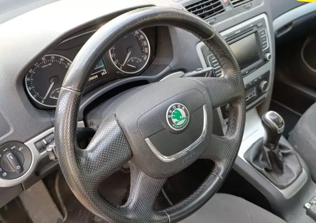 SKODA Octavia Scout 2.0 TDI DPF