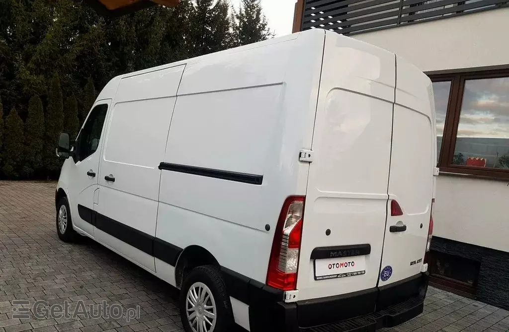 RENAULT Master 