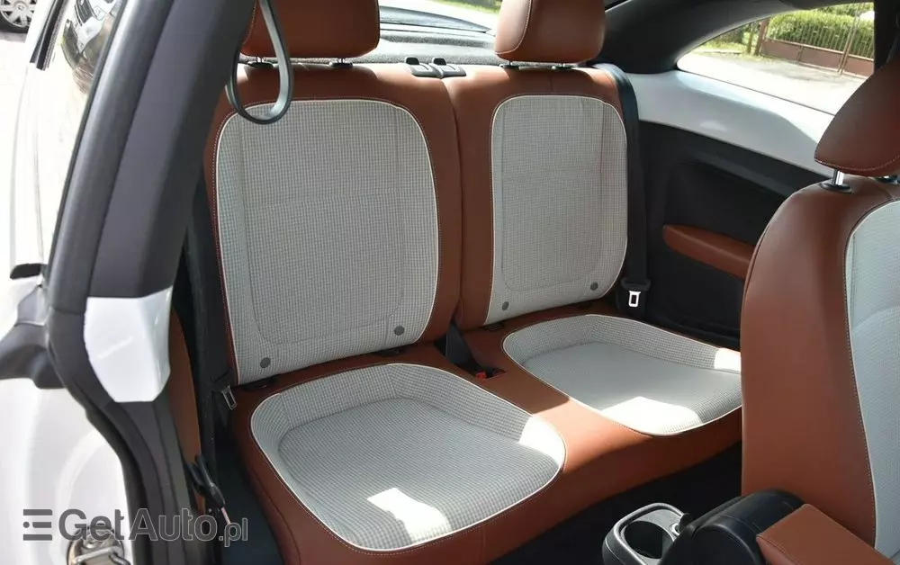 VOLKSWAGEN New Beetle 