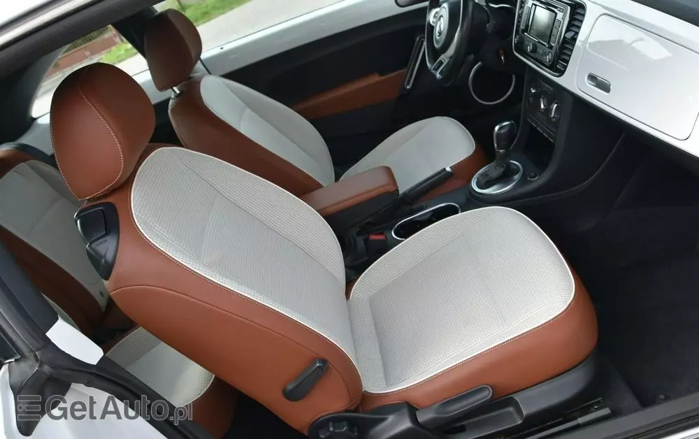 VOLKSWAGEN New Beetle 